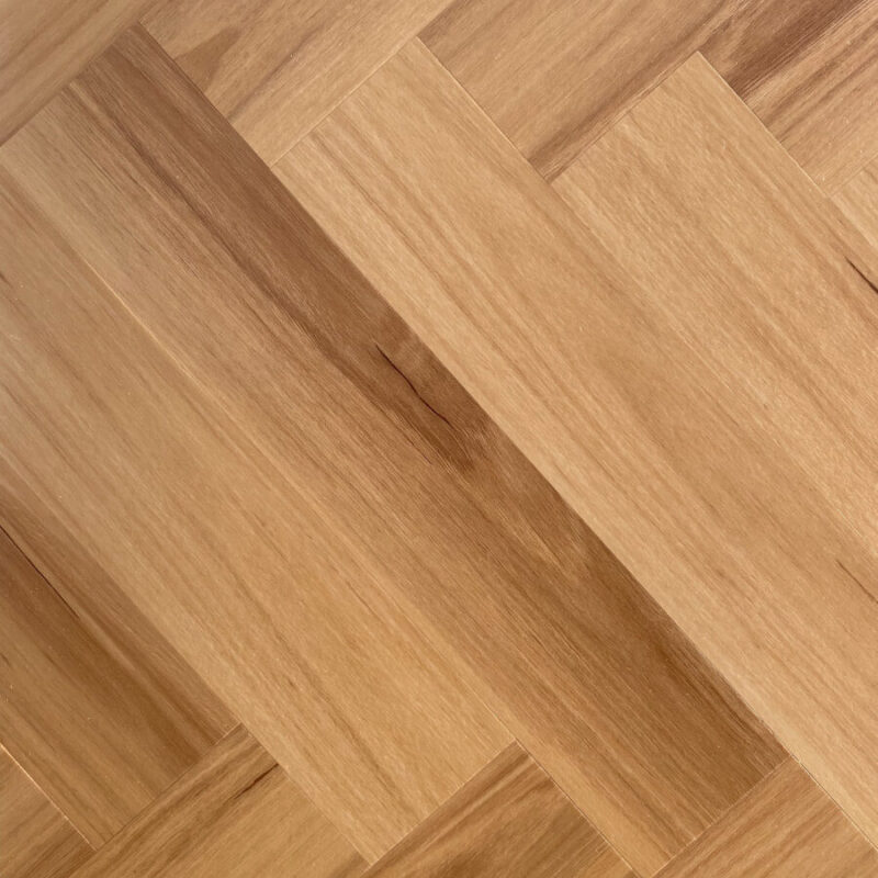 Obsidian Hybrid Herringbone Flooring – 9mm Estate Grey Oak – view 2