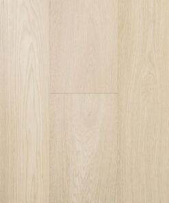 Lyla — board close-up