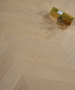 Engineered Timber Flooring - AB Grade 15/4mm CHEVRON - Y03 CREAMY WHITE OAK - Chevron Engineered 15mm